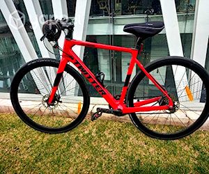 Bicicleta media pista de carbono aro 28