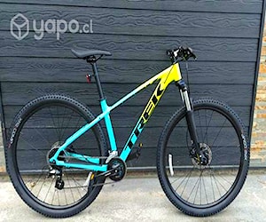 Bicicleta NUEVA MTB TREK Marlin 5 2022