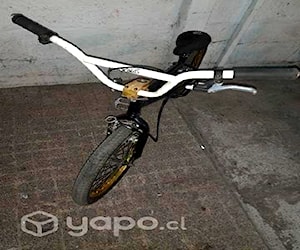 Bicicleta BMX oxford.