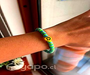 Pulsera con carita feliz