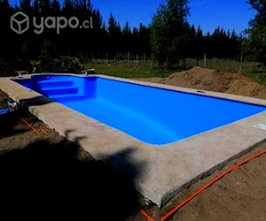 Piscina de hormigón con pasarela 60 cm