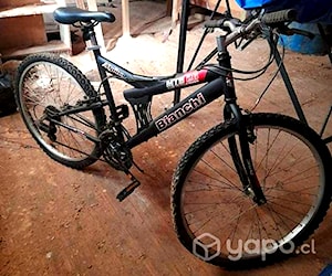 Se vende bicicleta Biachi MTB aro 26 Cross