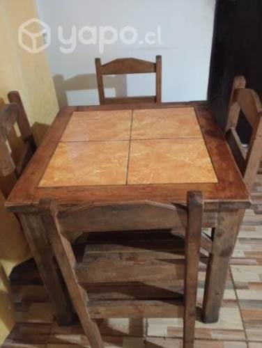 <p>Comedor 4 sillas</p>