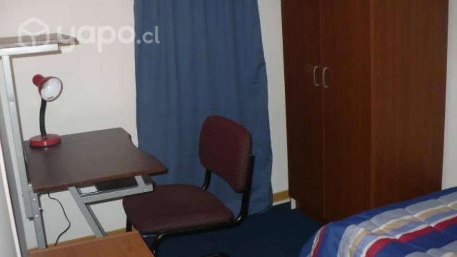 <p>Habitaciones amobladas para personas solas</p>