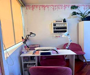 <p>Espacio para manicurista emprendedora</p> image