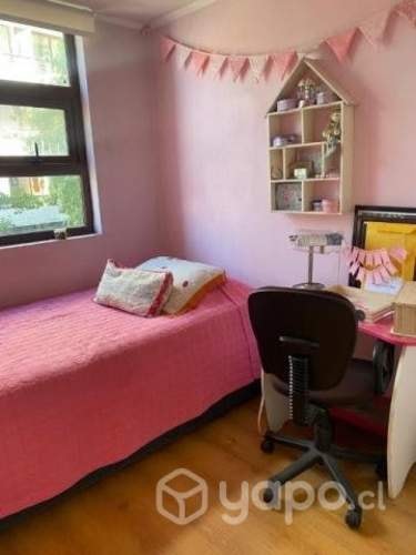<p>Arriendo de habitación</p>