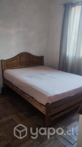 <p>Pieza amoblada</p>