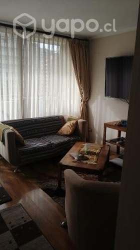 <p>Arriendo Pieza Amoblada a Pasos Metro Sta. Lucía</p>