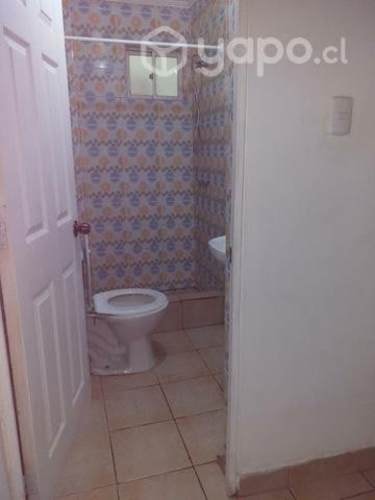 <p>Arriendo de pieza</p> image