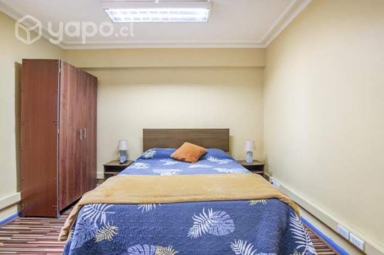 <p>Arriendo de Habitación Grande Amoblado Santiago</p>