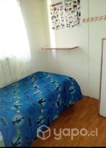 <p>Se arriendan piezas</p> image