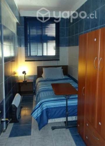 <p>Pieza AZUL baño independiente</p>
