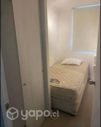 <p>Arriendo pieza a persona sola cerca a metro ñuble</p>