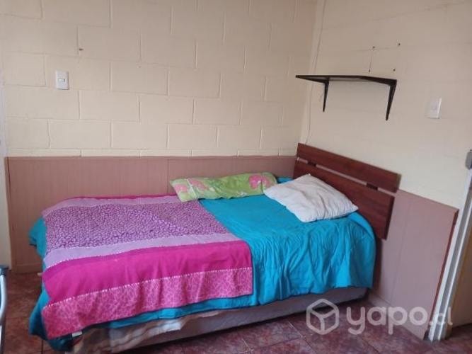 <p>Arrriendo habitacion a estudiante universitaria</p> image