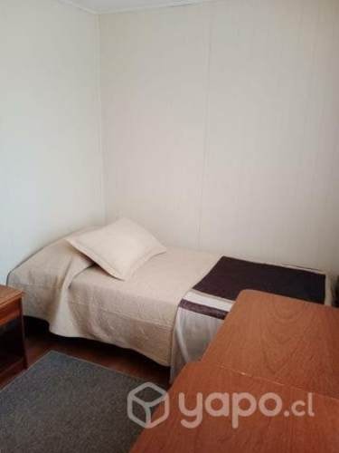 <p>Arriendo pieza a estudiante mujer</p> image
