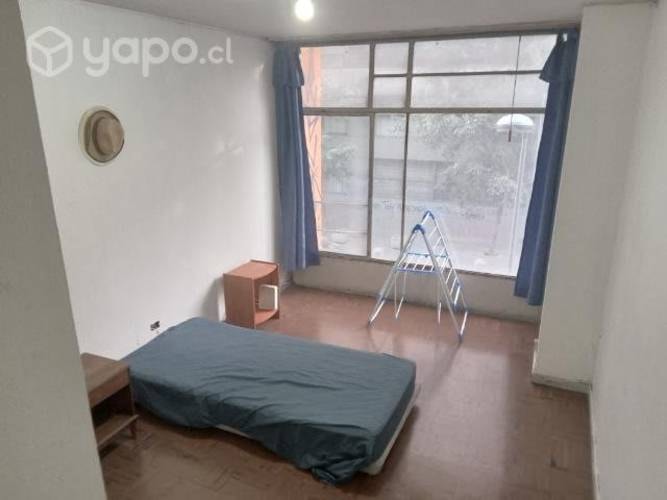 <p>Pieza en Santiago Centro</p> image
