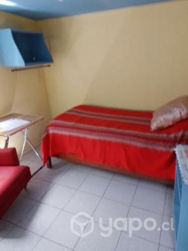 <p>Arriendo pieza entrada independiente</p> image