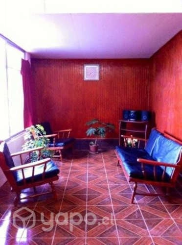 <p>Se arrienda pieza estudiante en caleta portales</p>