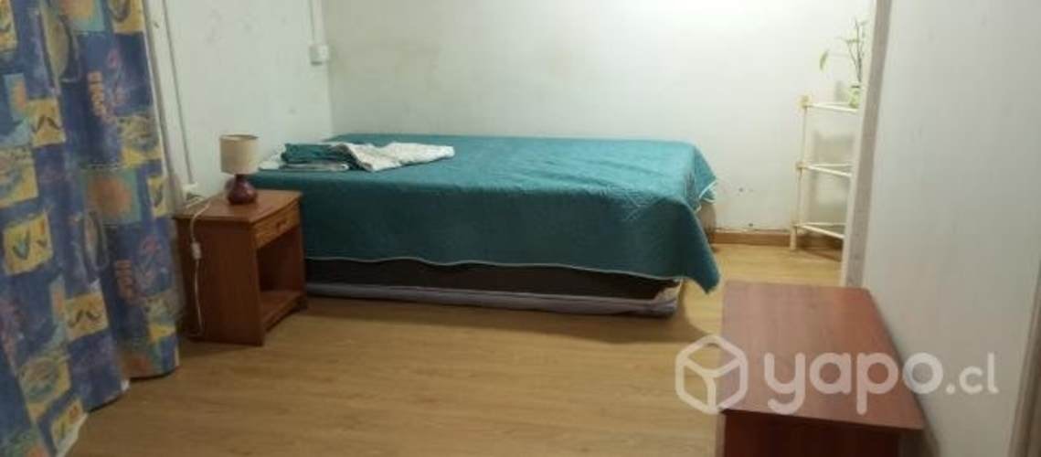 <p>Arriendo habitación belloto 2000</p>