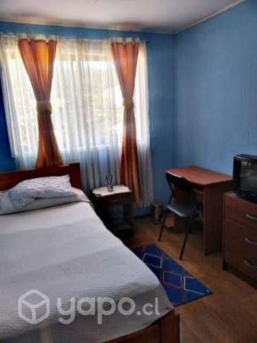 <p>Arriendo pieza estudiante varón</p> image