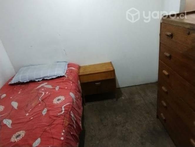 <p>Pieza amoblada con gastos comunes incluido</p> image