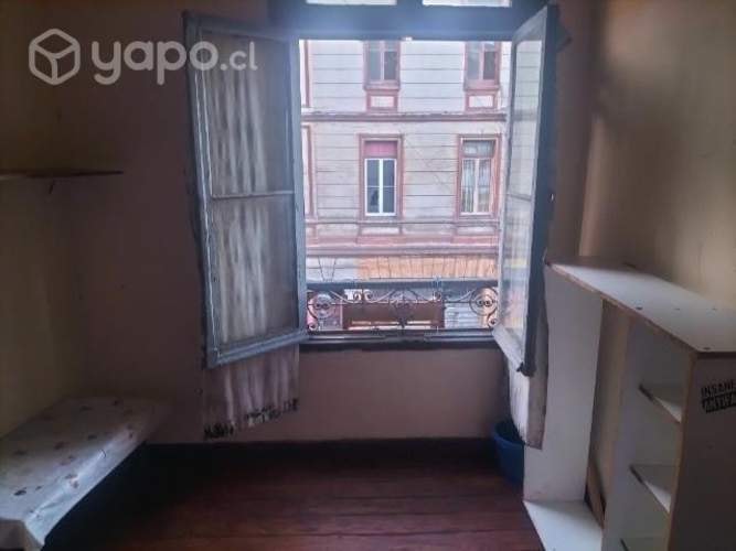 <p>Habitacion central</p> image