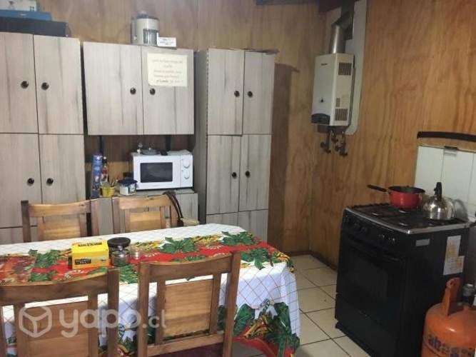 <p>Arriendo pieza</p> image