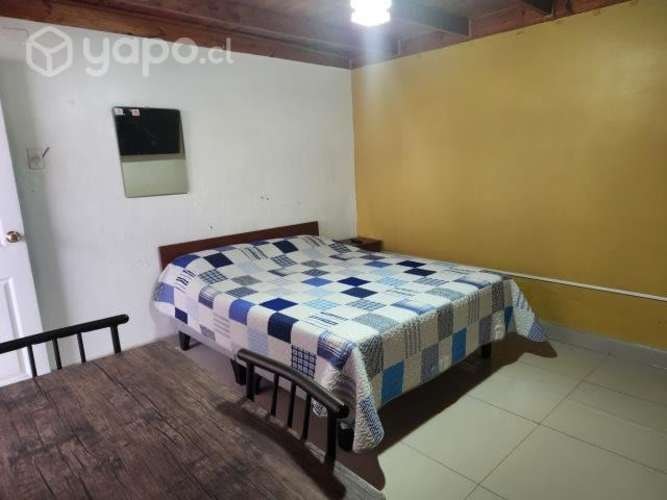 <p>Arriendo pieza</p>