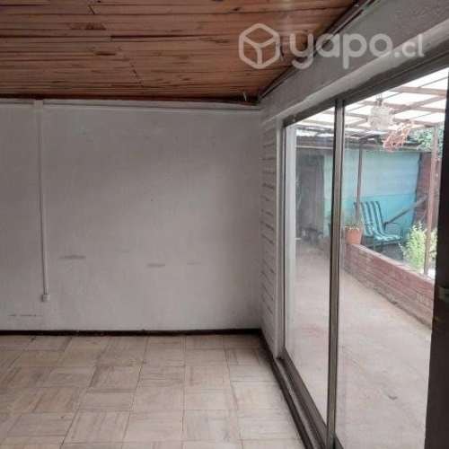 <p>Habitación grande en Lo Prado</p> image