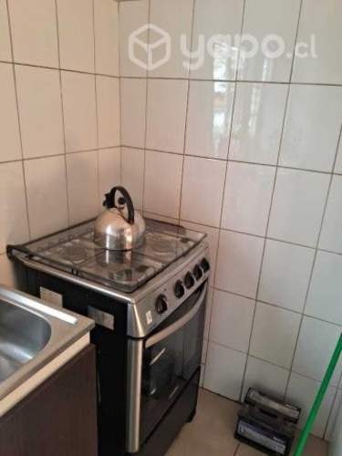 <p>Habitacion amoblada para mujer</p>