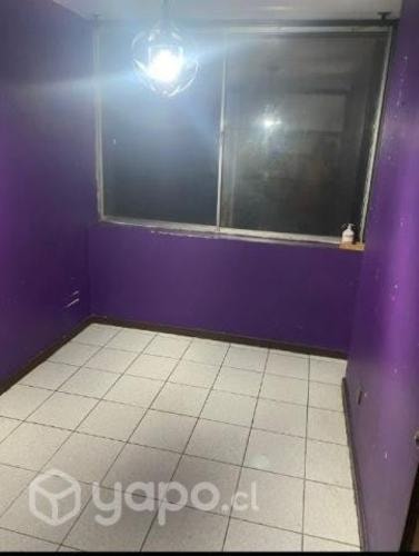 <p>Arriendo pieza grande con closet</p> image