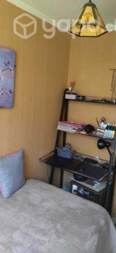 <p>Arriendo Pieza a Estudiante mujer universitaria</p>