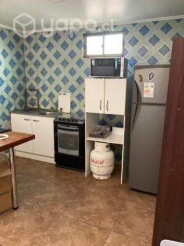 <p>Se arriendan piezas amobladas ( Sector Hospital )</p> image