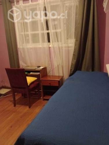 <p>Arriendo Pieza</p> image