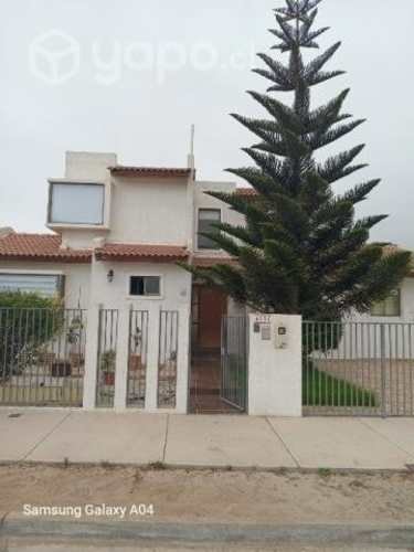 <p>Arriendo de pieza para persona sola</p>