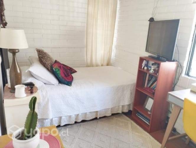 <p>Arriendo de Pieza en Condominio</p> image