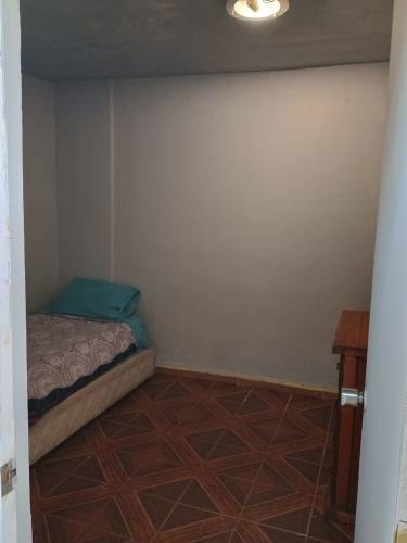 <p>Se arriendan pieza amoblada, el llano, cqbo</p>