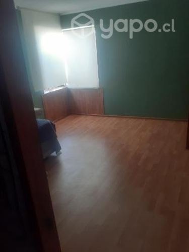 <p>Habitacion arriendo</p>