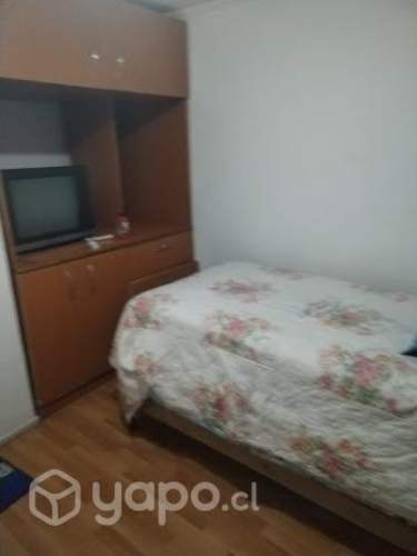 <p>Arriendo pieza amoblada</p> image