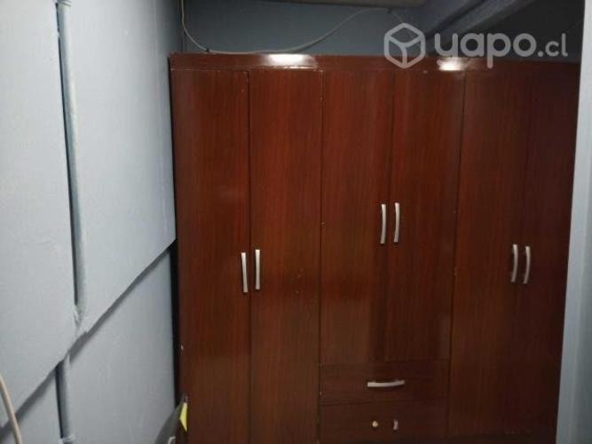 <p>Se arriendan habitaciones</p>