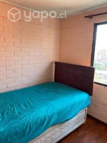 <p>Arriendo habitación</p>