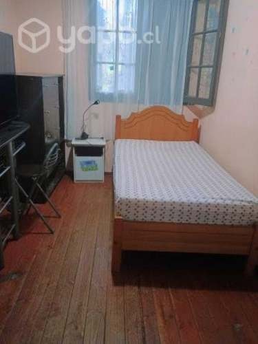 <p>Habitacion solamente dama joven</p> image