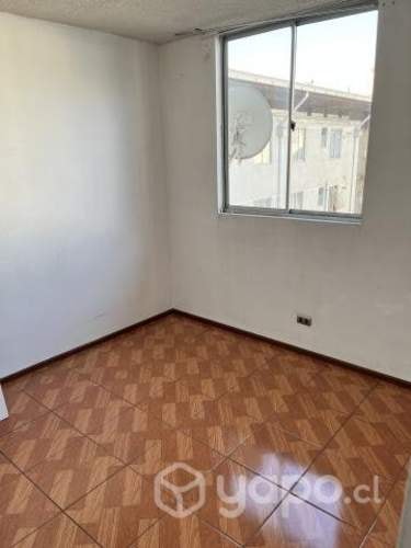 <p>Arriendo Pieza</p> image