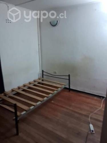 <p>Arriendo pieza</p> image