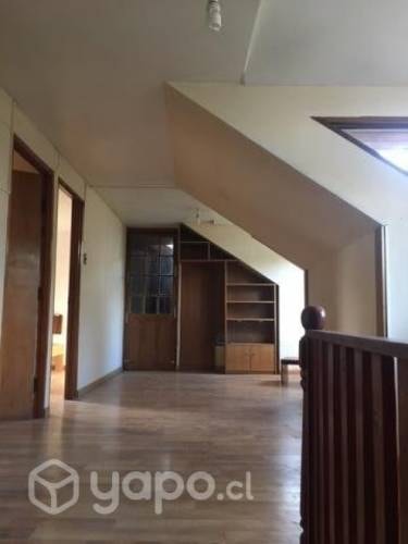 <p>Habitación lindo barrio metro cercano</p>