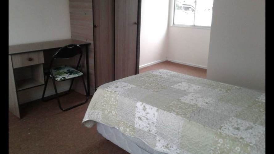 <p>Arriendo Hermosas Piezas Amobladas</p>
