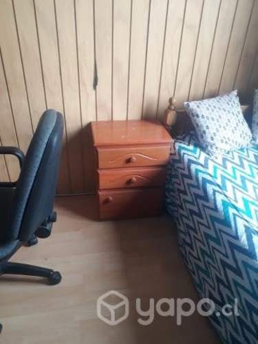 <p>Arriendo en Las Condes una habitación para 1p</p>