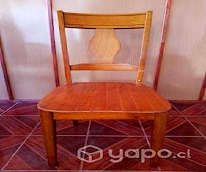 <p>Silla de Madera (problemas de balance)</p>