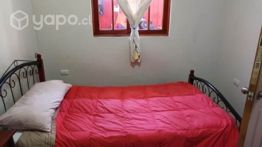 <p>Arriendo Pieza sector centro</p>