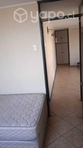 <p>Arriendo Pieza en amplio Depto (Mujeres)</p> image